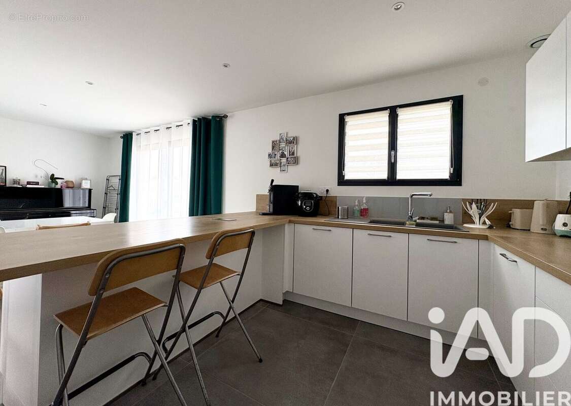 Photo 2 - Maison à BUCHERES