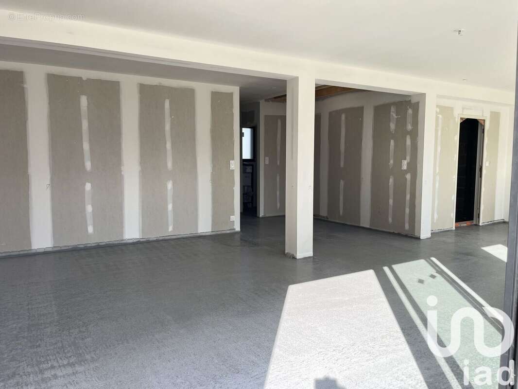 Photo 5 - Maison à LA CHAPELLE-DES-FOUGERETZ