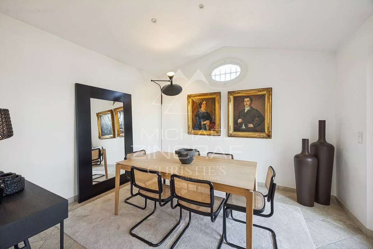 Maison à PEYMEINADE