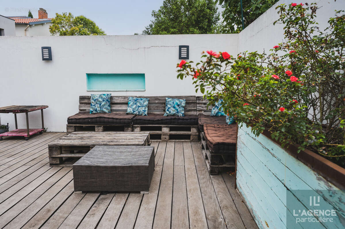 Appartement T4 - 120 m2 - RDC avec terrasse - La Roseraie - - photo 17