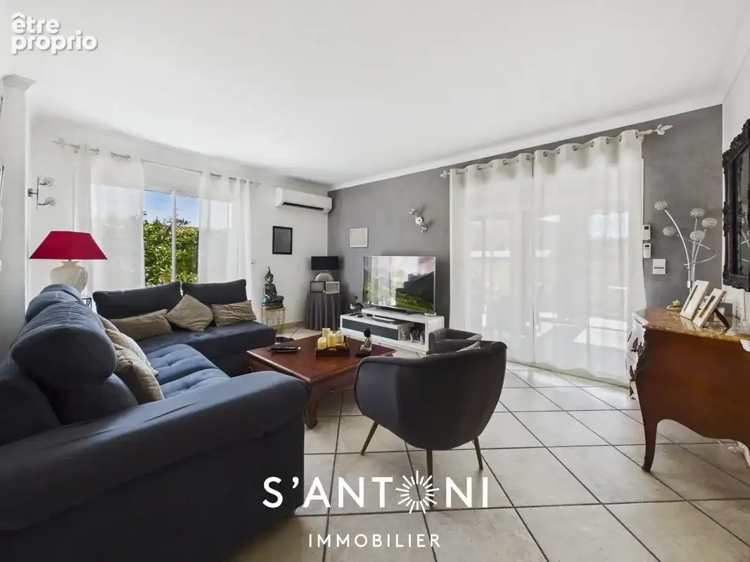 Maison familiale de 158 m² avec garage, T2 indépendant et 1 800 /an de revenus solaires à Frontignan Lapeyrade ! - photo 3