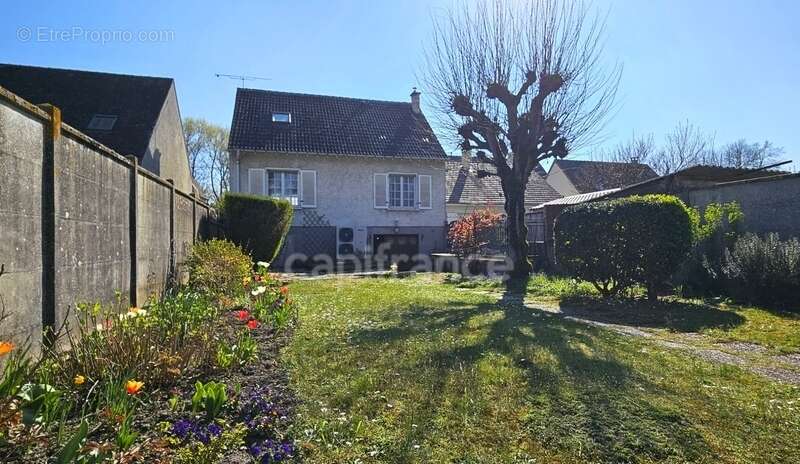 Maison à ETAMPES