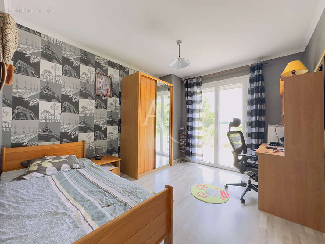 Maison à VENANSAULT