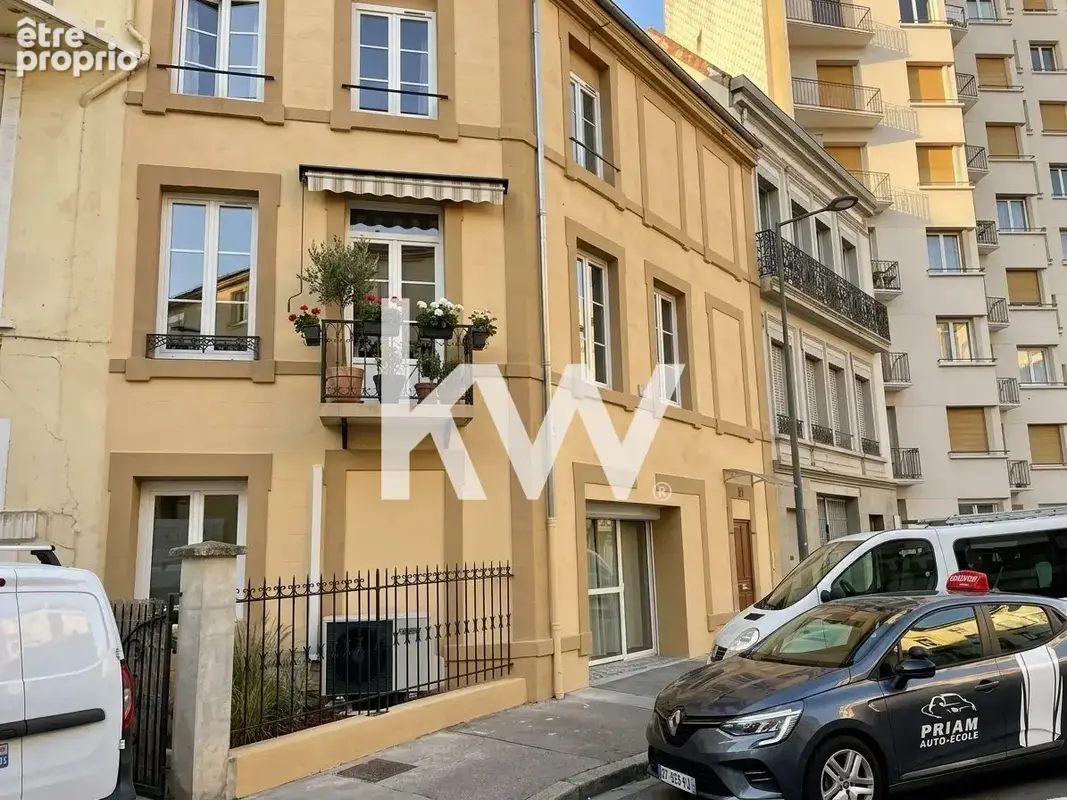 Appartement 75 m² à vendre à Saint-Etienne (42000) - photo 1
