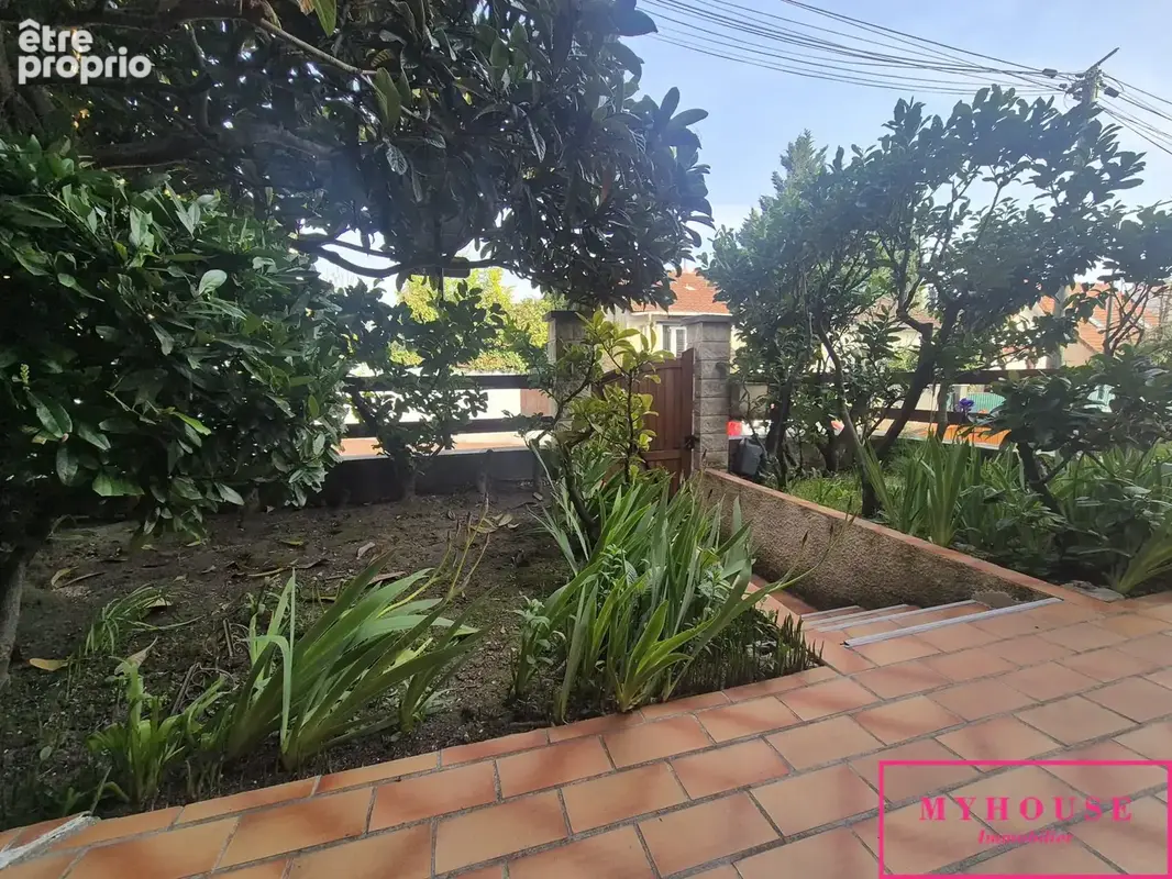 MAISON FAMILIALE 6 Pièces 130m2 10 min 'Métro ligne 4' - photo 2