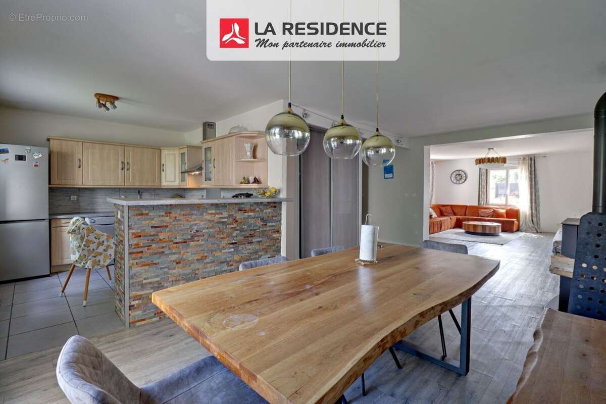 Maison 117 m² à Carrieres-Sous-Poissy  - photo 2