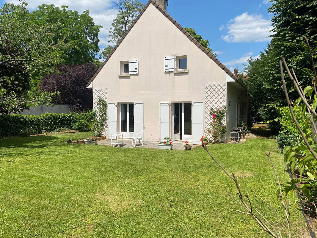 Maison à MAISONS-LAFFITTE