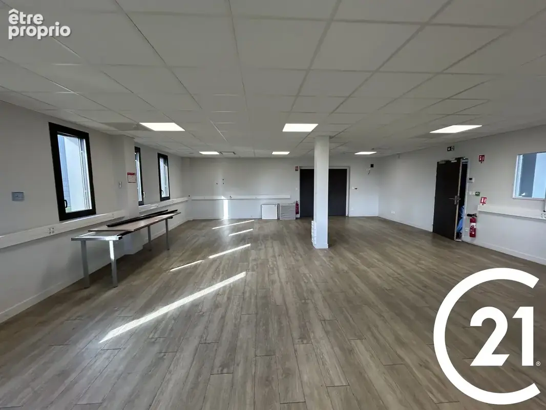 Commerce 470 m² à vendre à Guilherand-Granges (07500) - photo 5
