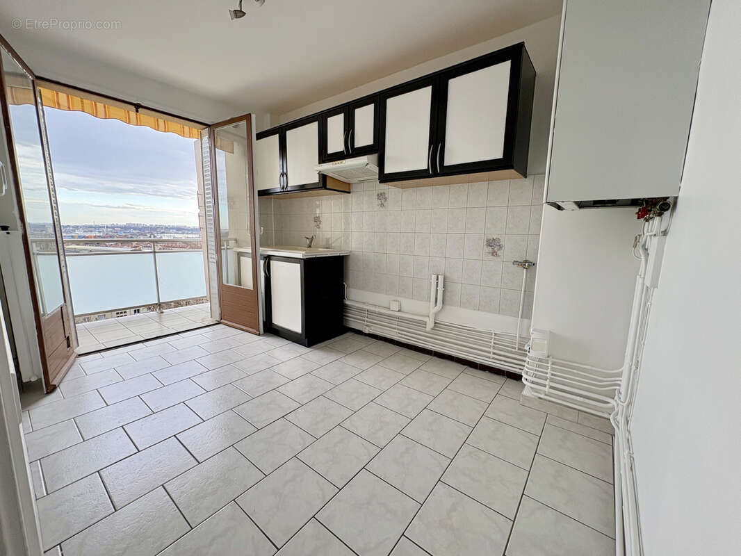 Appartement à OULLINS