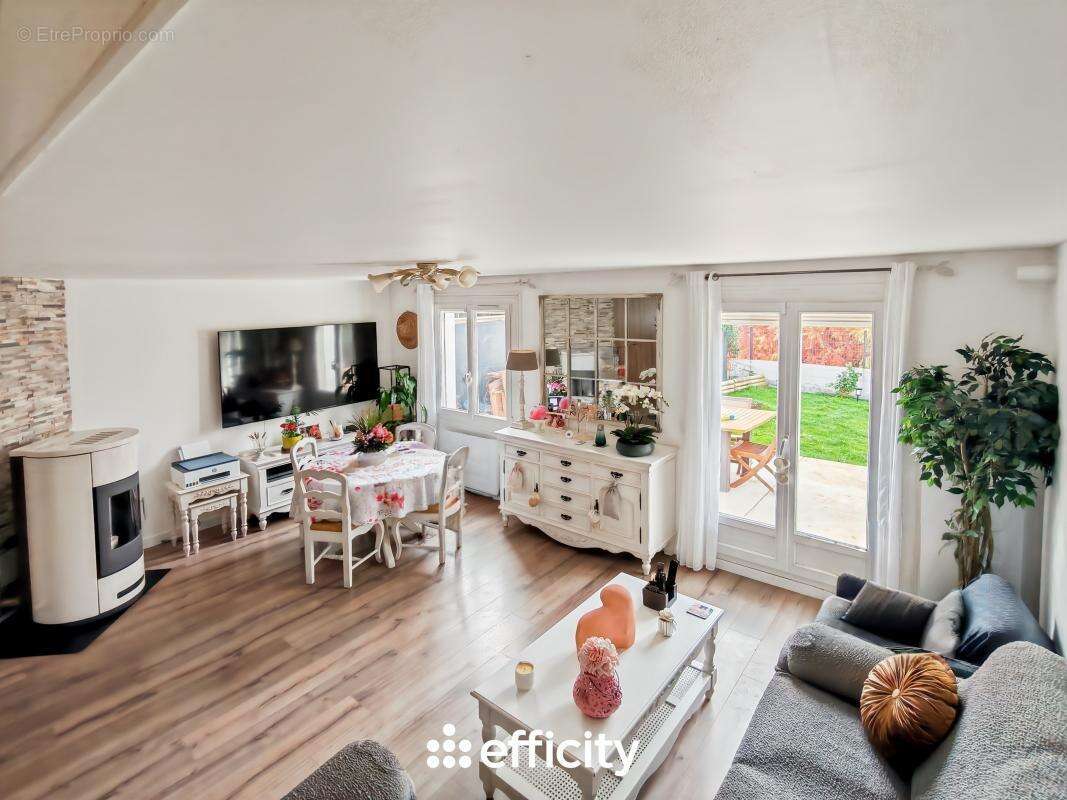 Maison à EMERAINVILLE