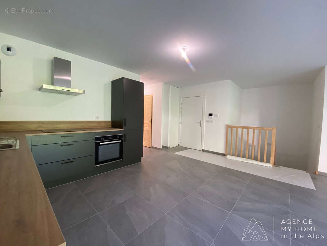 Appartement à ESSERT-ROMAND