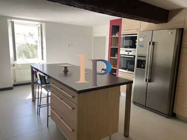 Maison à SAINT-CHRISTOPHE-EN-BRIONNAIS