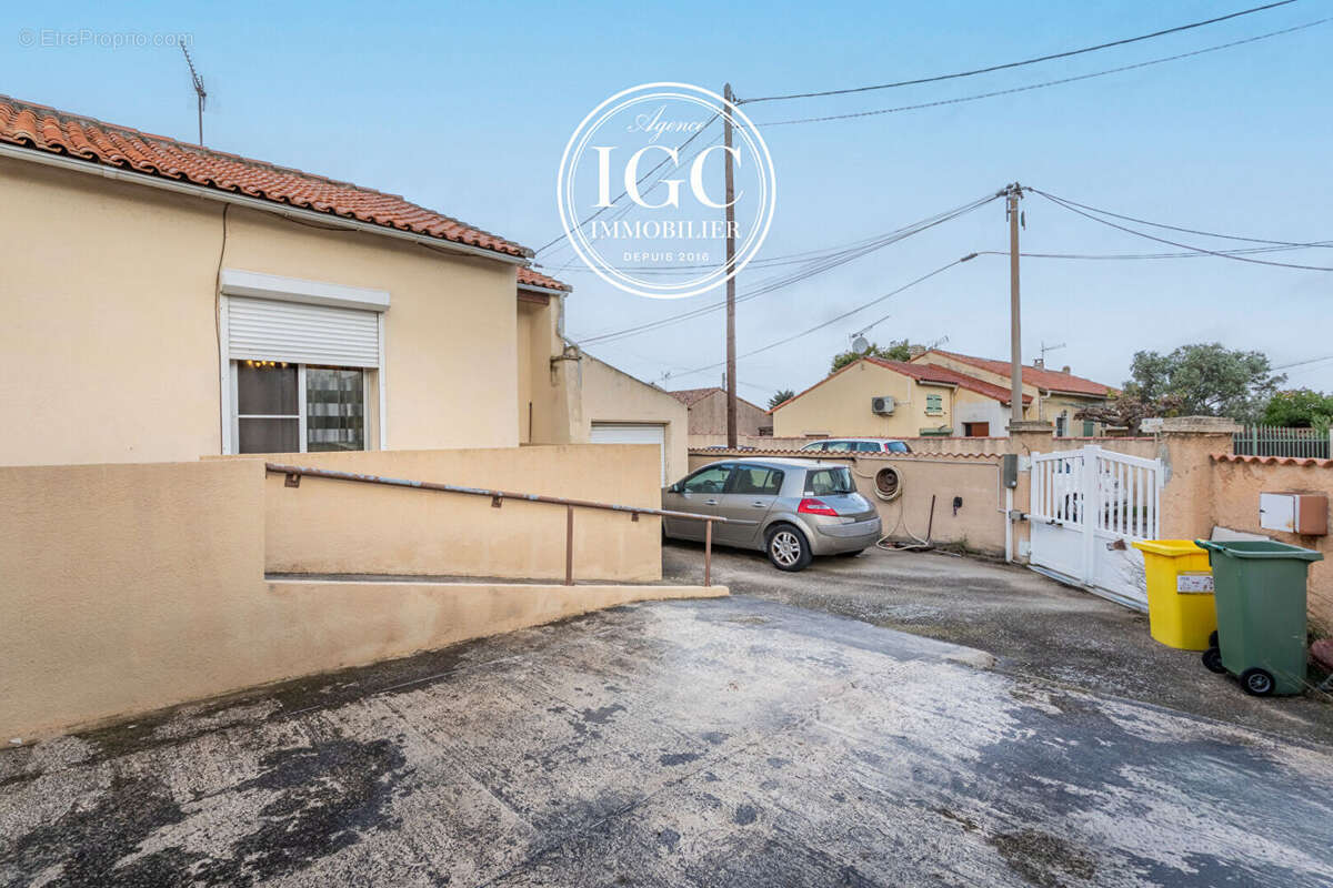 Maison à CHATEAUNEUF-LES-MARTIGUES