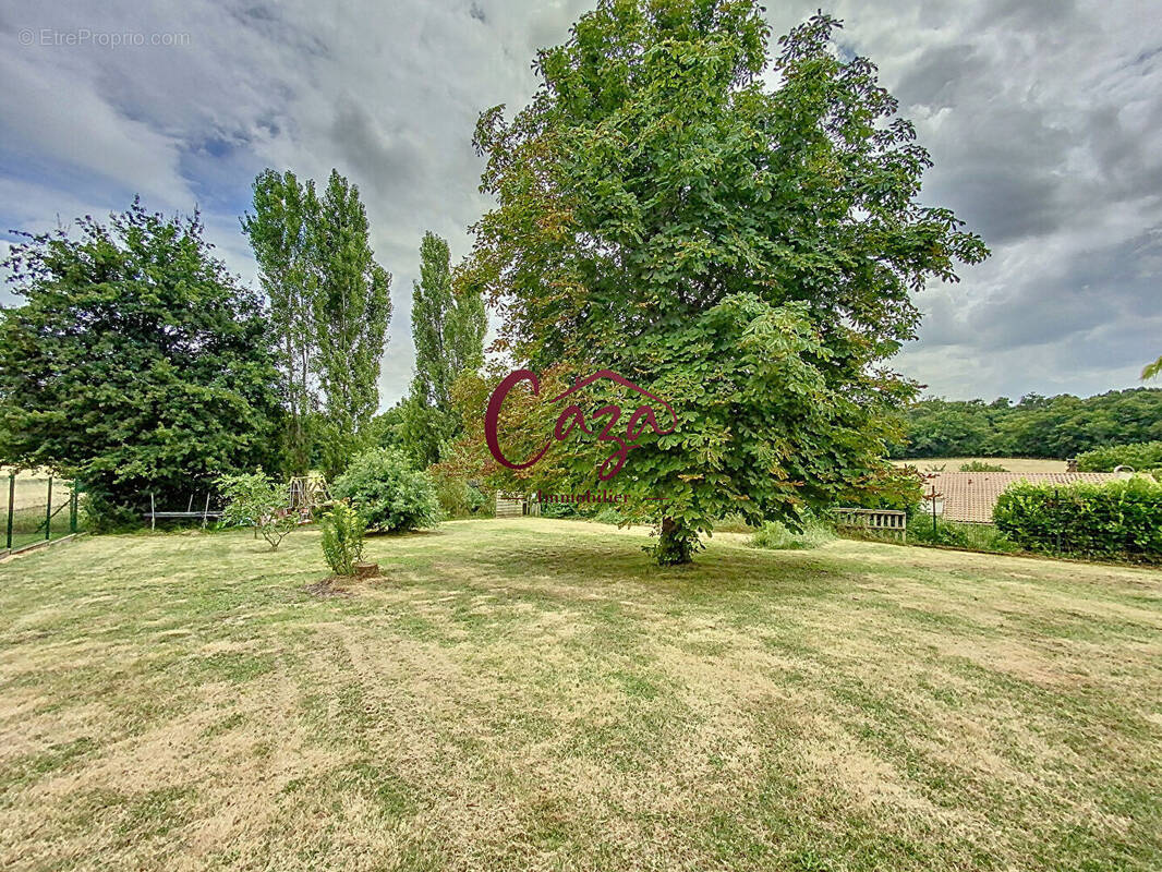 Terrain à POMPIGNAC