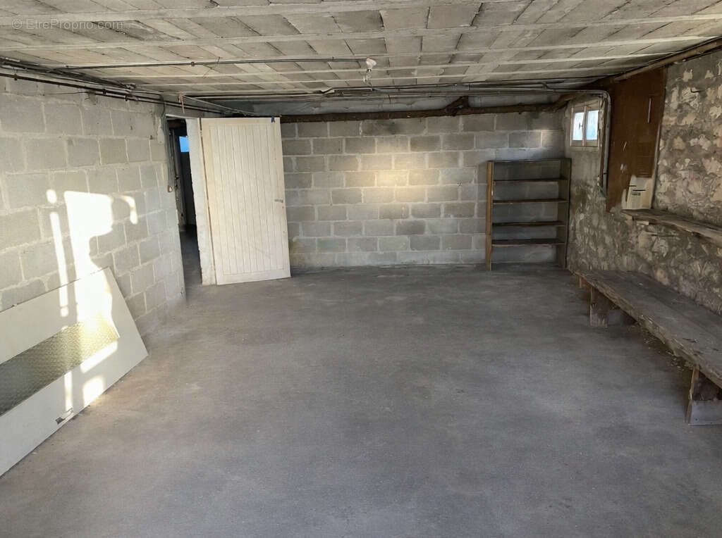 Maison lumineuse avec sous-sol - photo 5