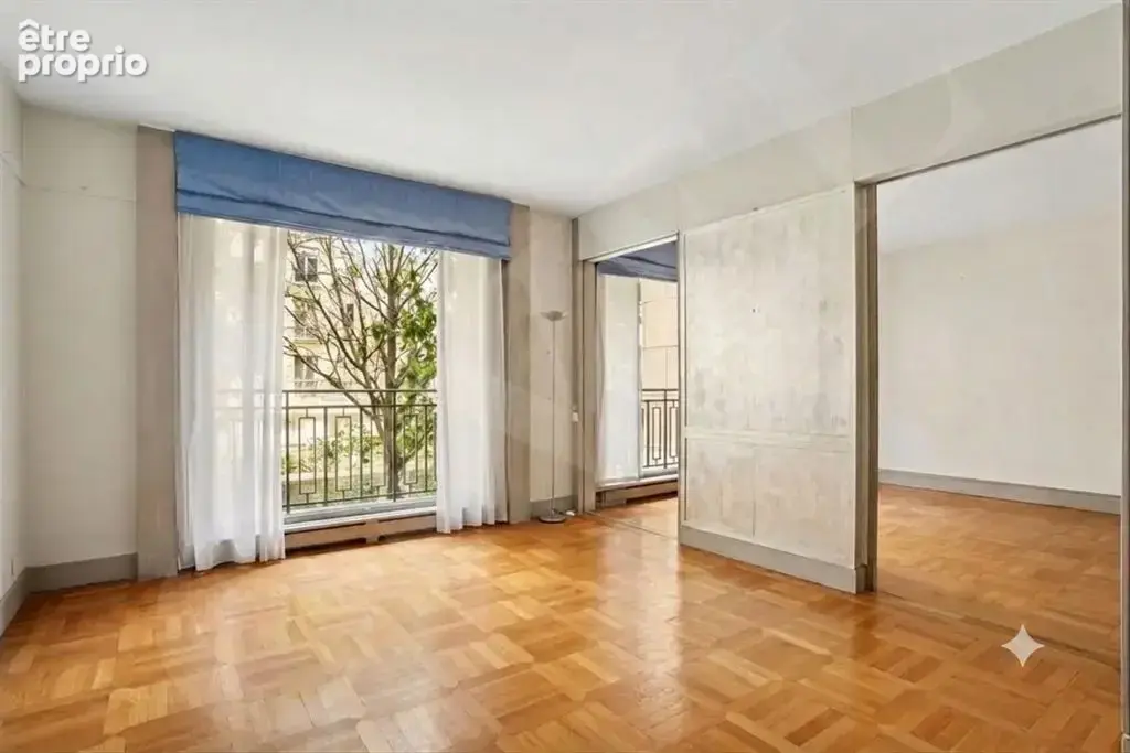 Deux pièces sur le jardin avenue Montaigne - photo 3