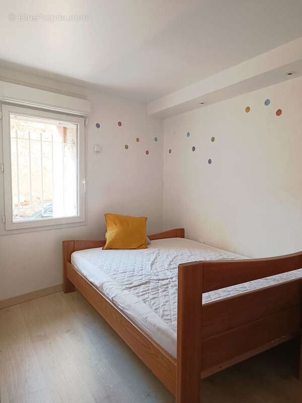 Maison à SAINT-LAURENT-DE-LA-SALANQUE