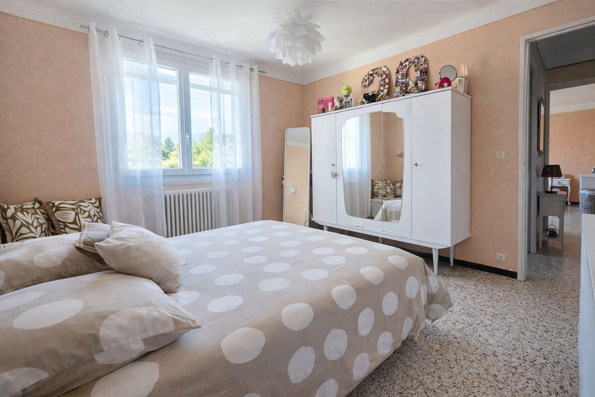 Maison à MORIERES-LES-AVIGNON