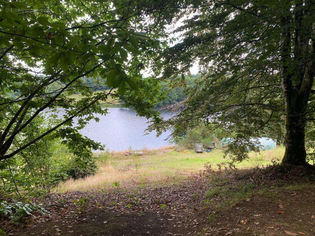 Maison à SAINT-JULIEN-LE-PETIT