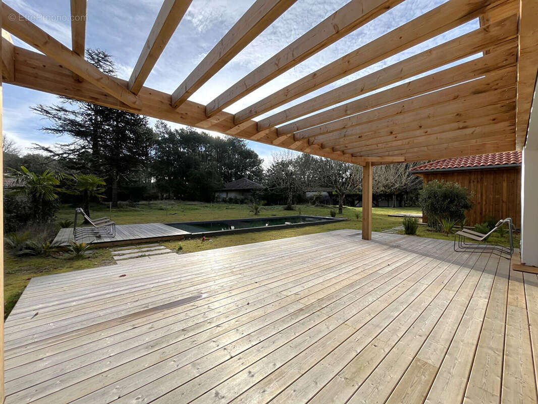 Maison à MOLIETS-ET-MAA