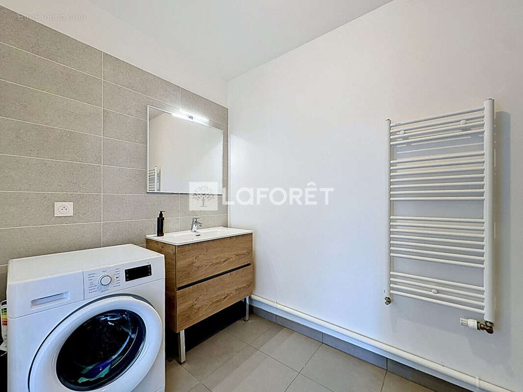 Appartement à RILLIEUX-LA-PAPE