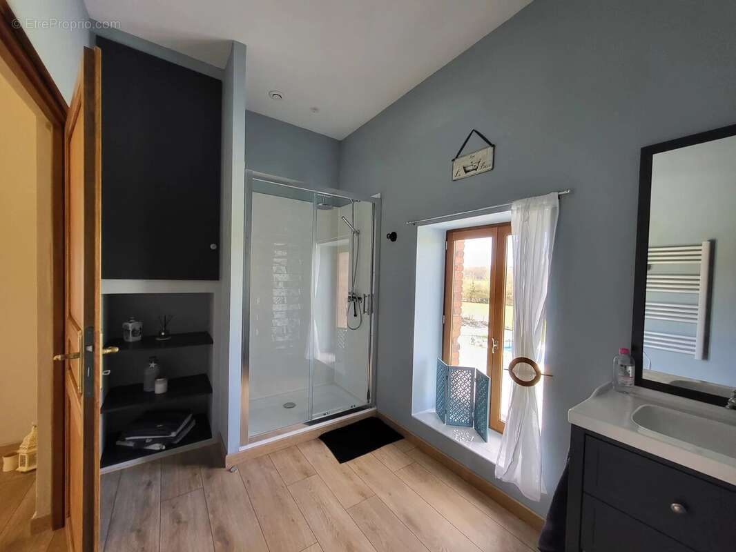 Maison à SAINT-PRIEST-LA-PLAINE