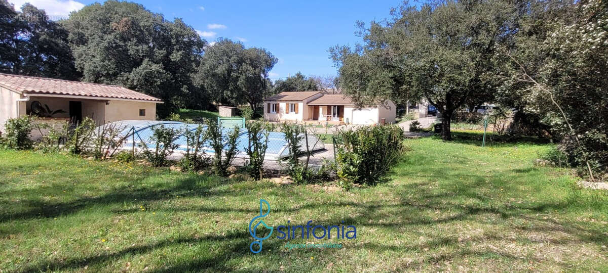 Maison à VERS-PONT-DU-GARD