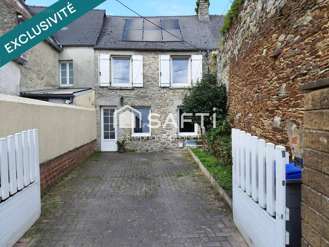 Photo 1 - Maison à EQUEURDREVILLE-HAINNEVILLE