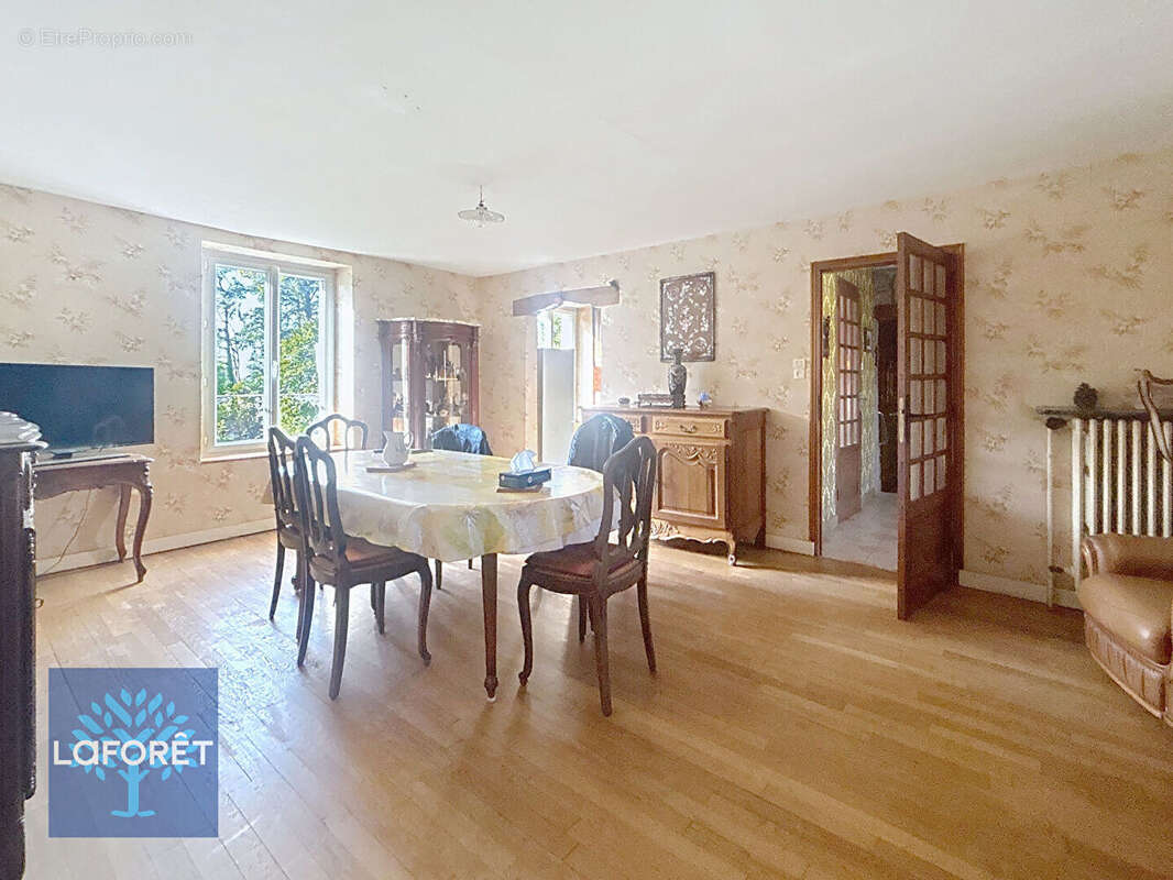 Maison à SAINT-MARC-LE-BLANC