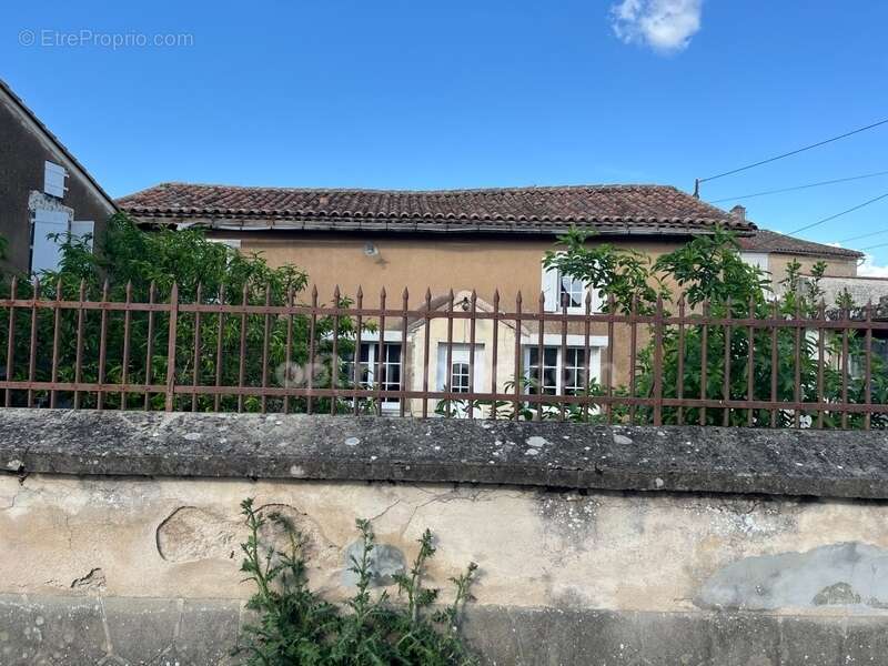 Maison à XAMBES