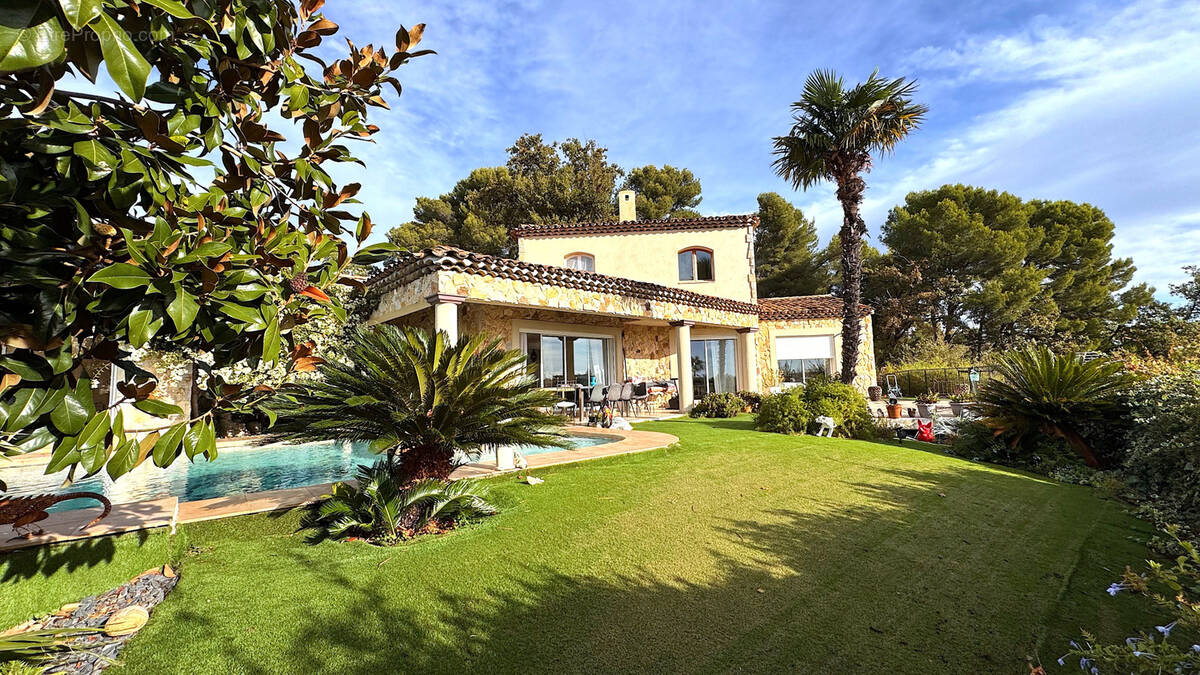 Maison à CAGNES-SUR-MER