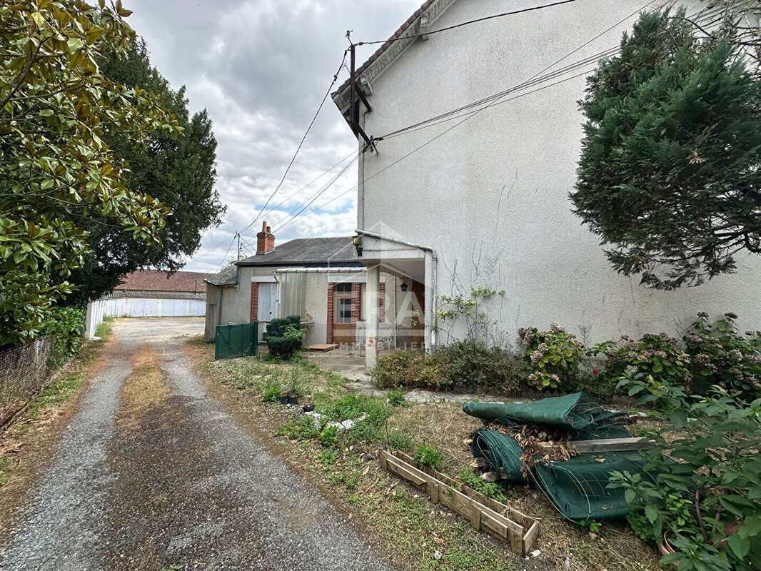 Immeuble 150m² à châteauroux - photo 5