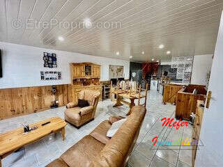 salon cuisine - Maison à PEYRESTORTES