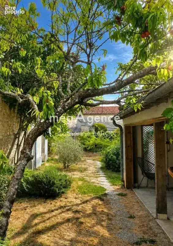 Les métairies – maison en pierre, jardin et dépendances - photo 2