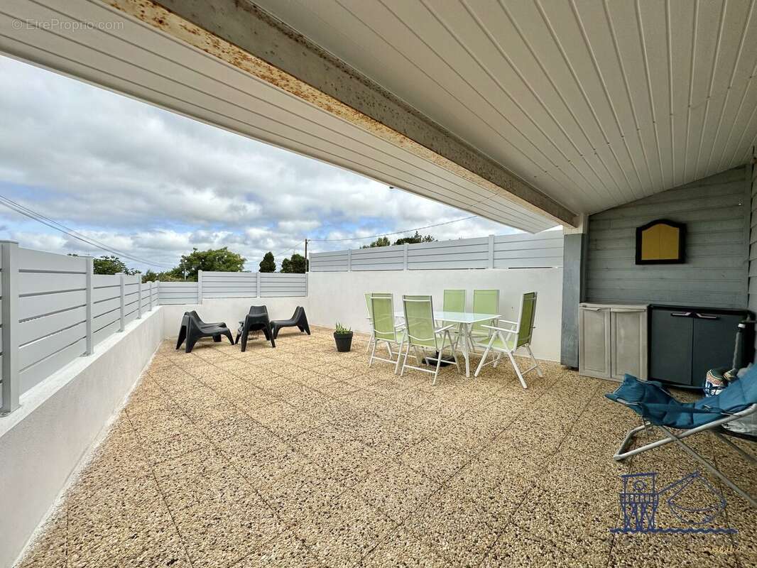 Maison à SAINT-FORT-SUR-GIRONDE