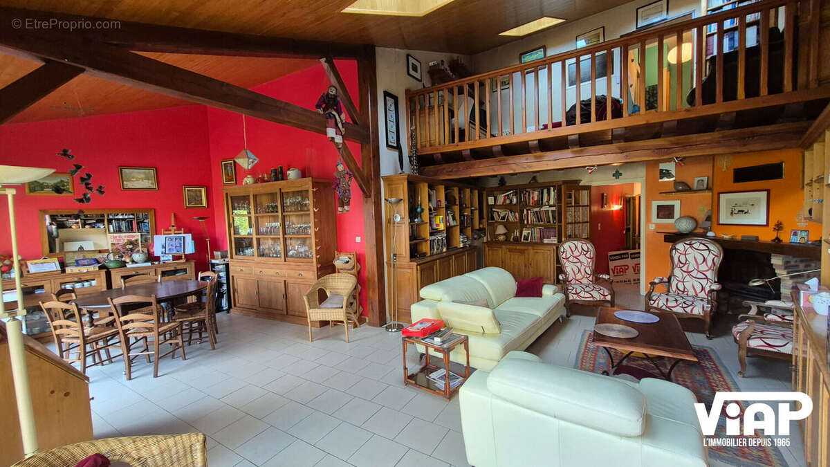 Maison à EXIDEUIL