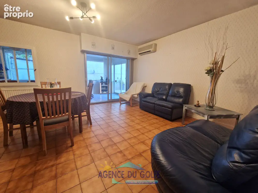Villa T 5 mitoyenne avec jardin - photo 4