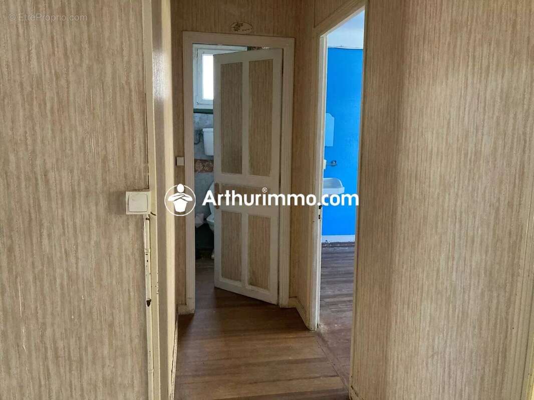 Maison à SAINT-ELLIER-LES-BOIS