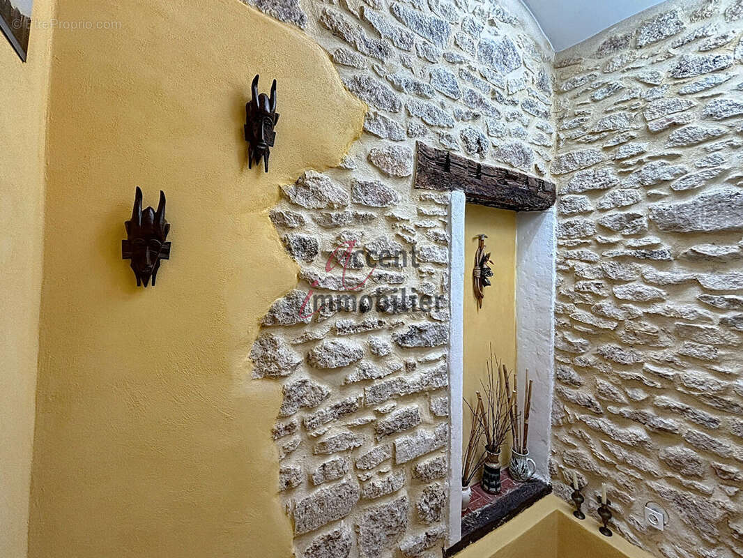 Maison à GORDES