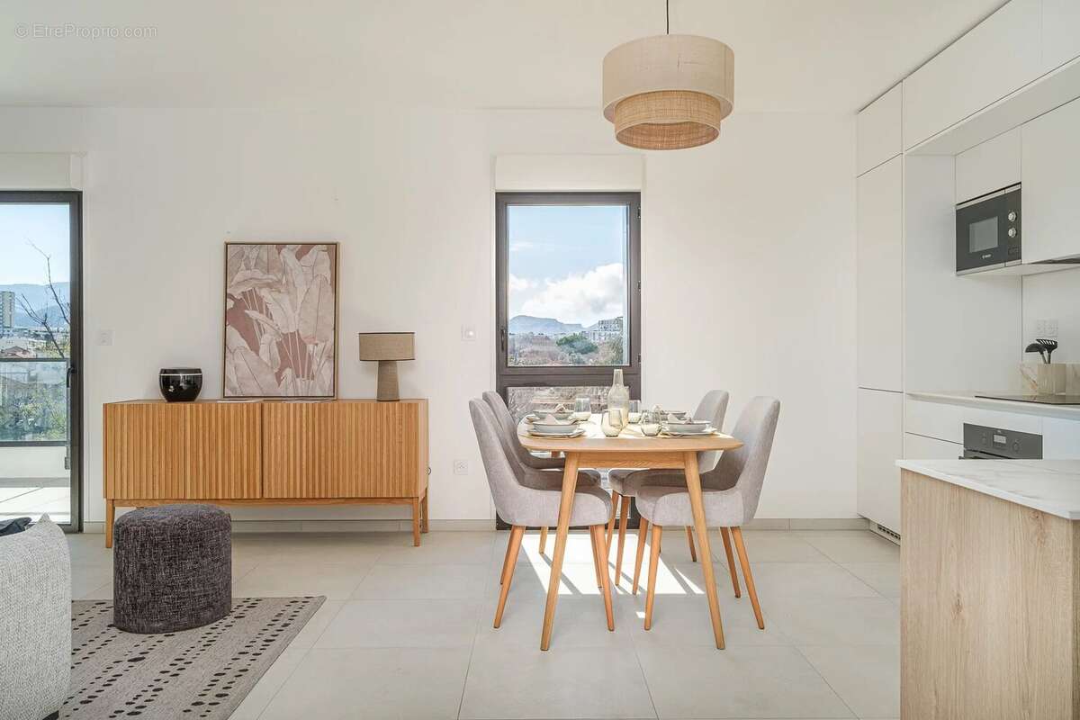 Appartement à MARSEILLE-8E
