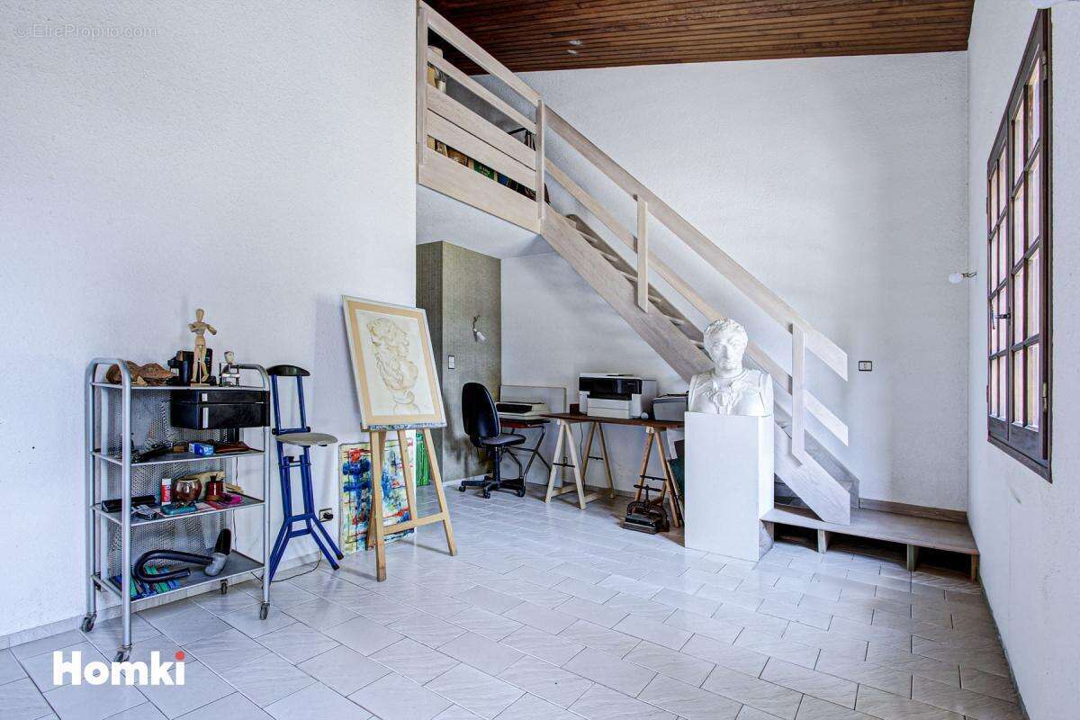 Maison/Villa T7 de 223 m2 avec une indépendance à Saint-Cyprien 66750 - photo 22
