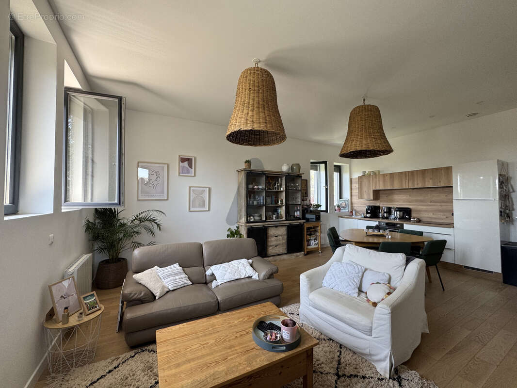 Appartement à CHAMPAGNE-AU-MONT-D'OR