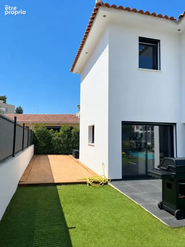 Maison d'Architecte T4 récente 110 m2 avec piscine et terrain plat sur la commune de Peypin. - photo 12