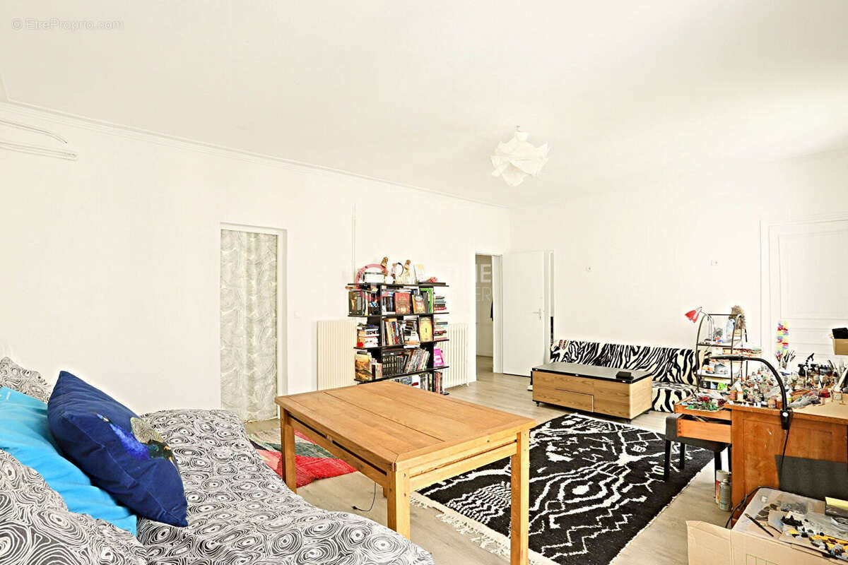 Appartement Paris 3 pièce(s) 70.09 m2 - photo 5