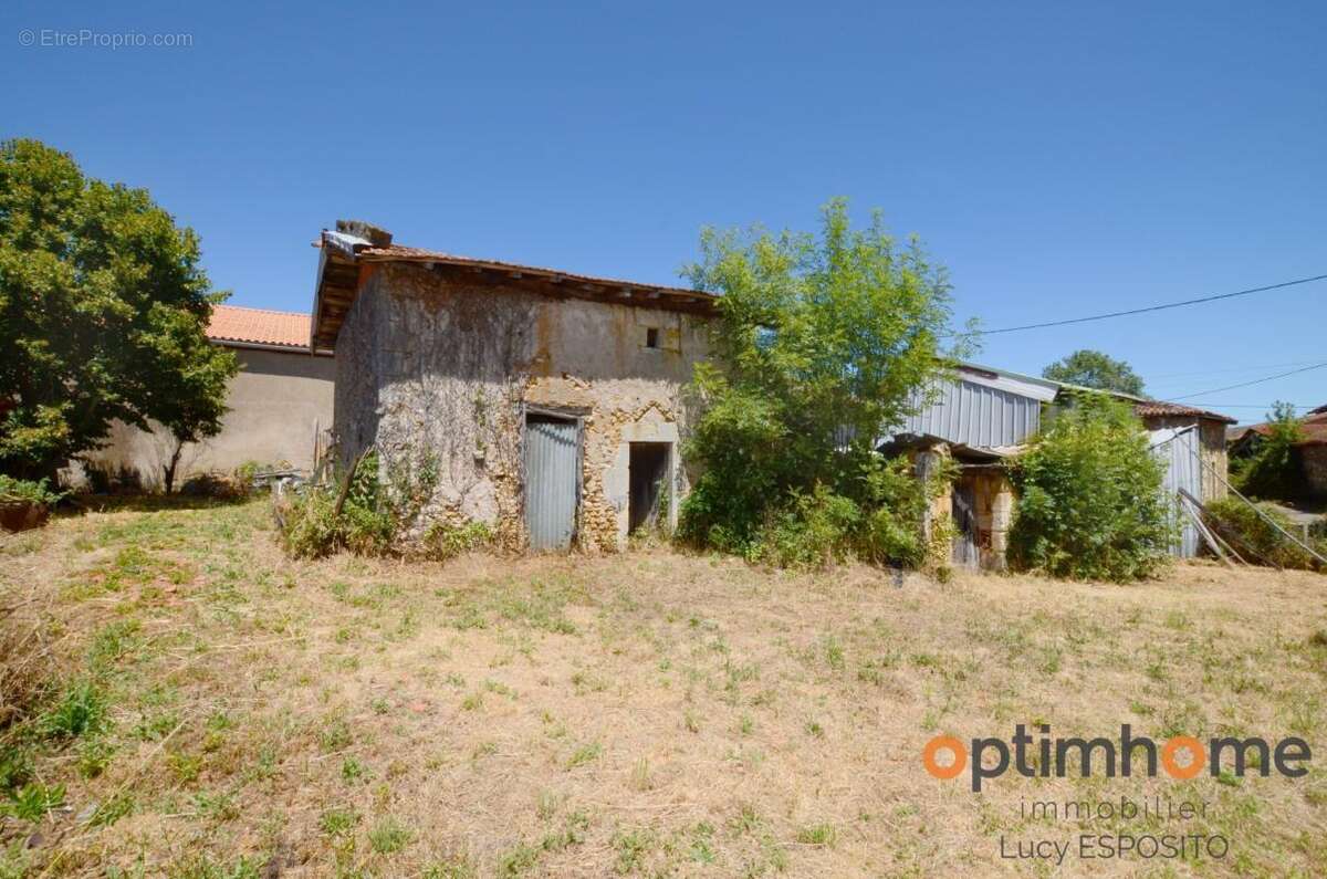 Ensemble immobilier avec énorme potentiel – Nieuil (Charente)  - photo 23