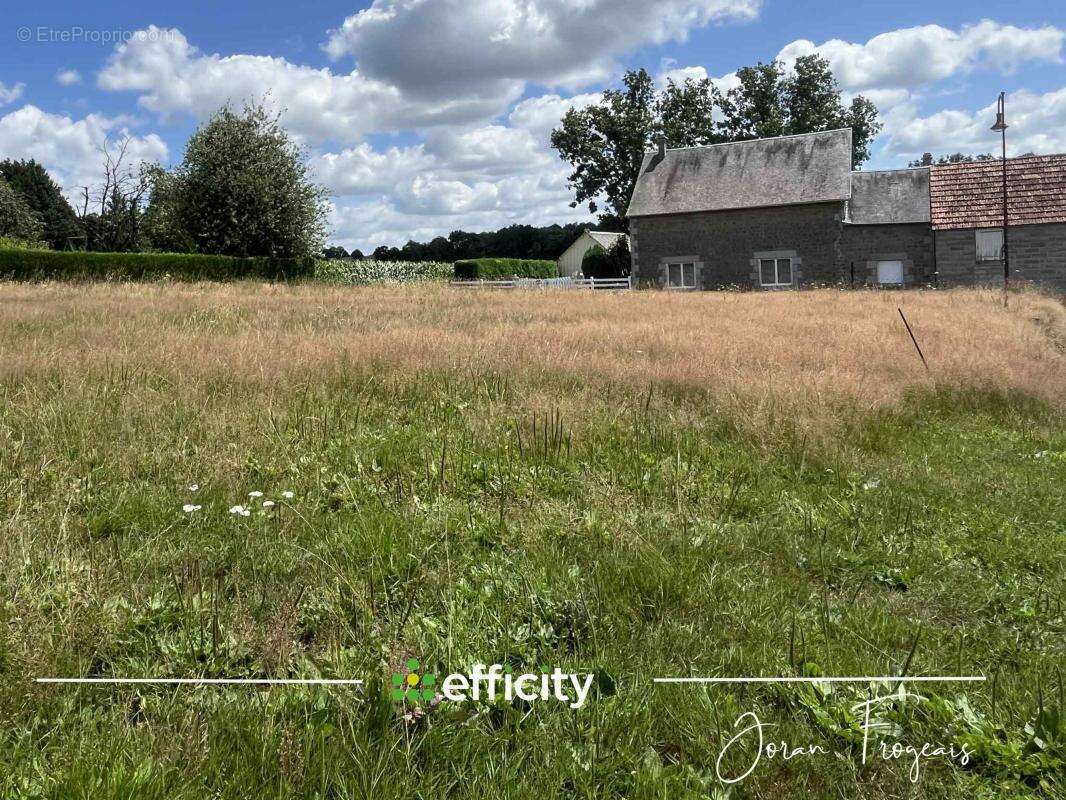 Terrain 840 m² à Moulines  - photo 2