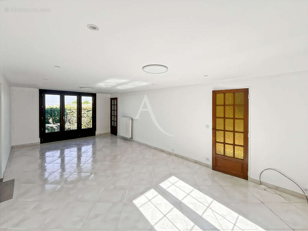 Maison Meulan En Yvelines 7 pièce(s) 124 m² - photo 3