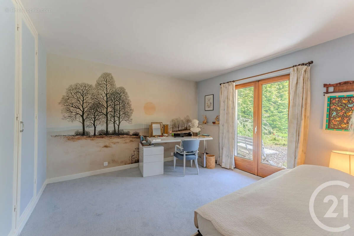 Maison 196 m² à Saint-Paul-En-Chablais  - photo 9