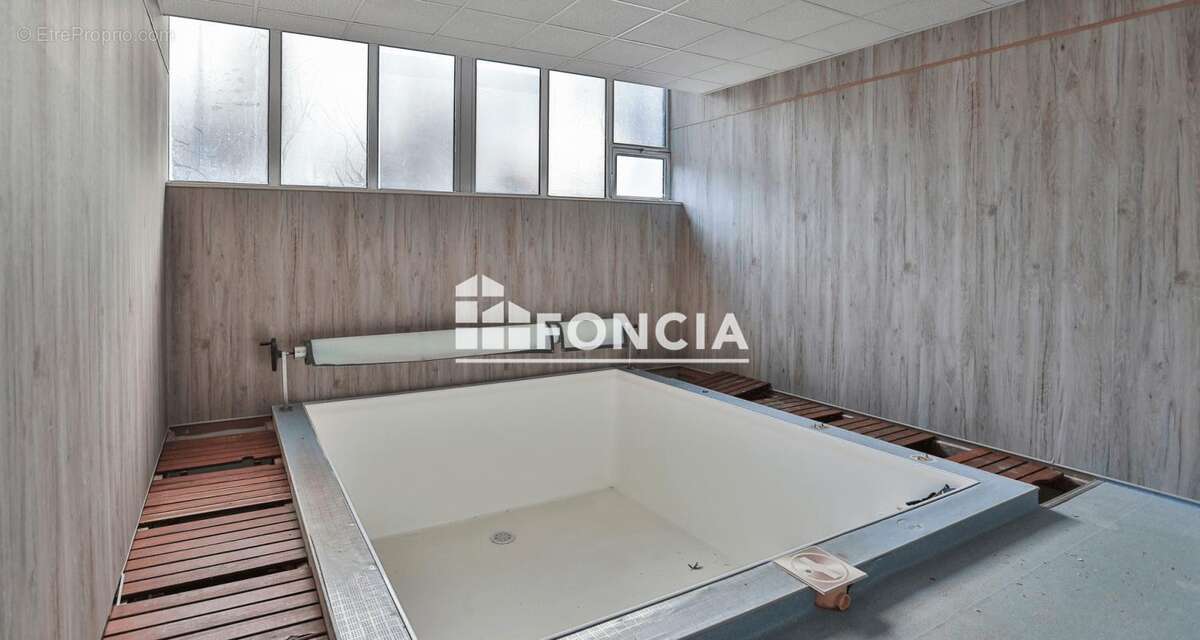 Commerce à LA ROCHE-SUR-YON