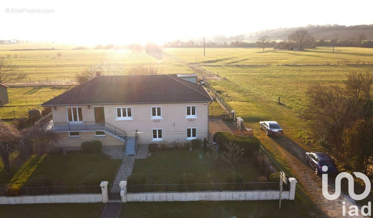 Photo 1 - Maison à DOULCON